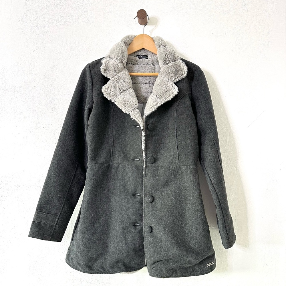 Women's charcoal grey button‎ down coat with faux fur collar - Picture 3 of 6